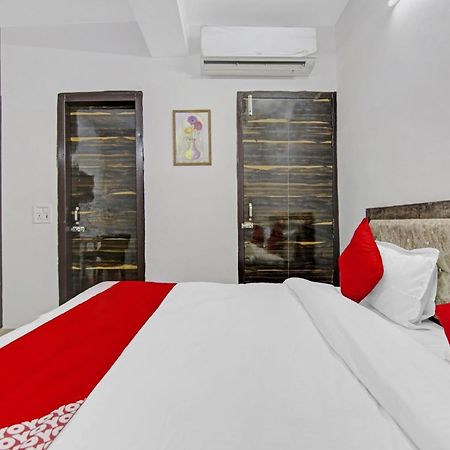 Hotel Green Olive 뉴델리 외부 사진