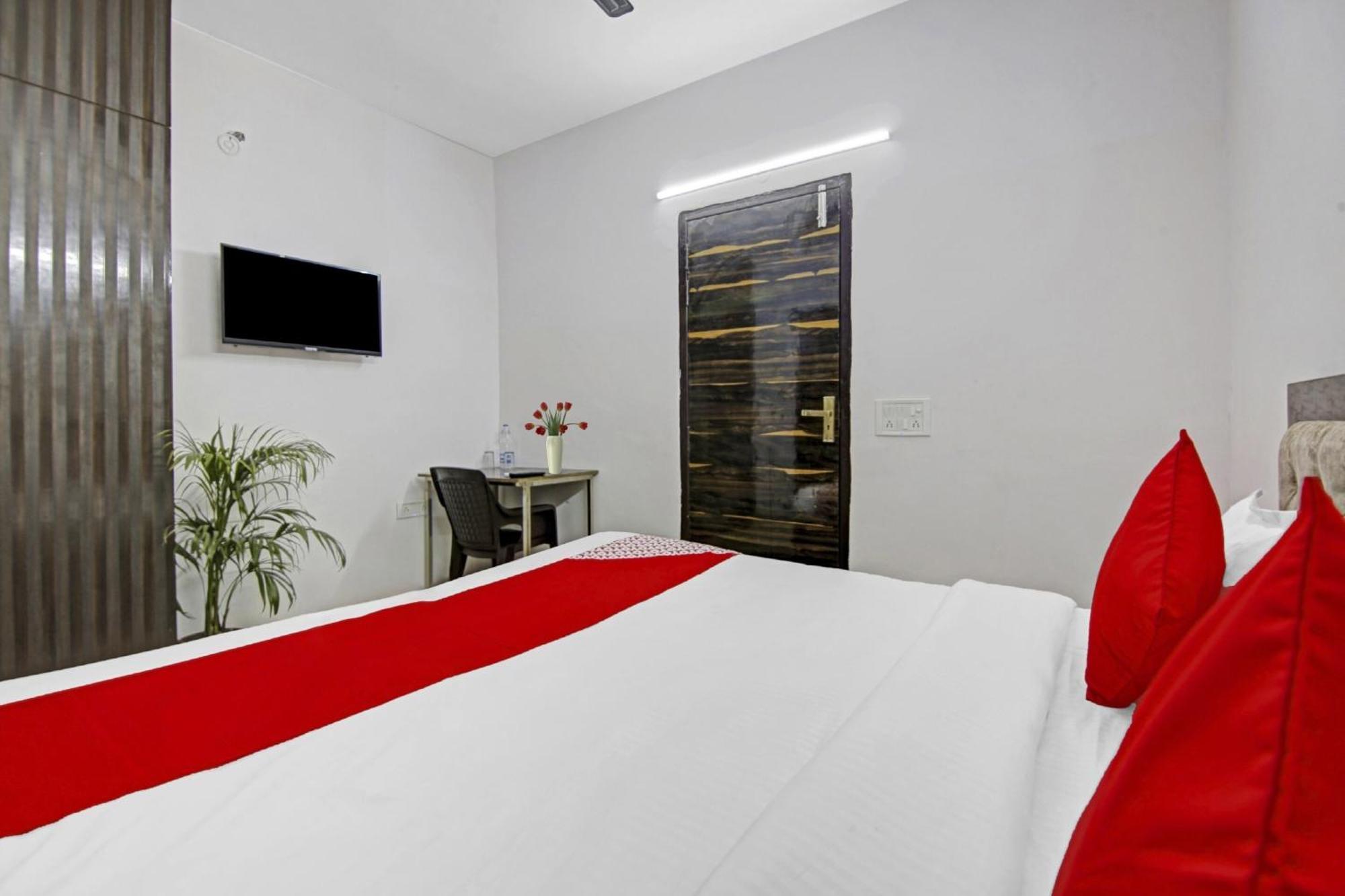 Hotel Green Olive 뉴델리 외부 사진